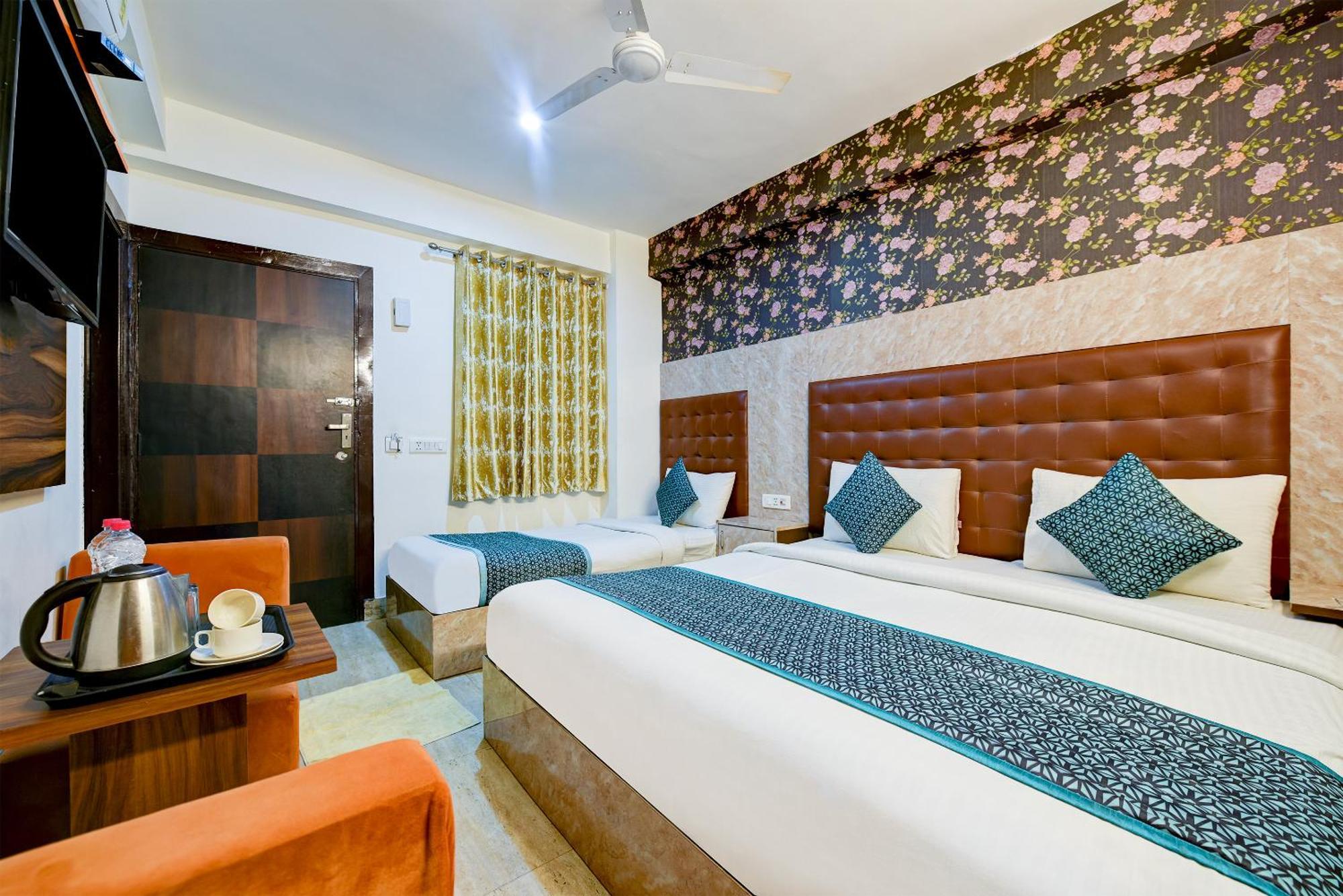 Hotel Square Plaza At Airport New Delhi Exteriör bild