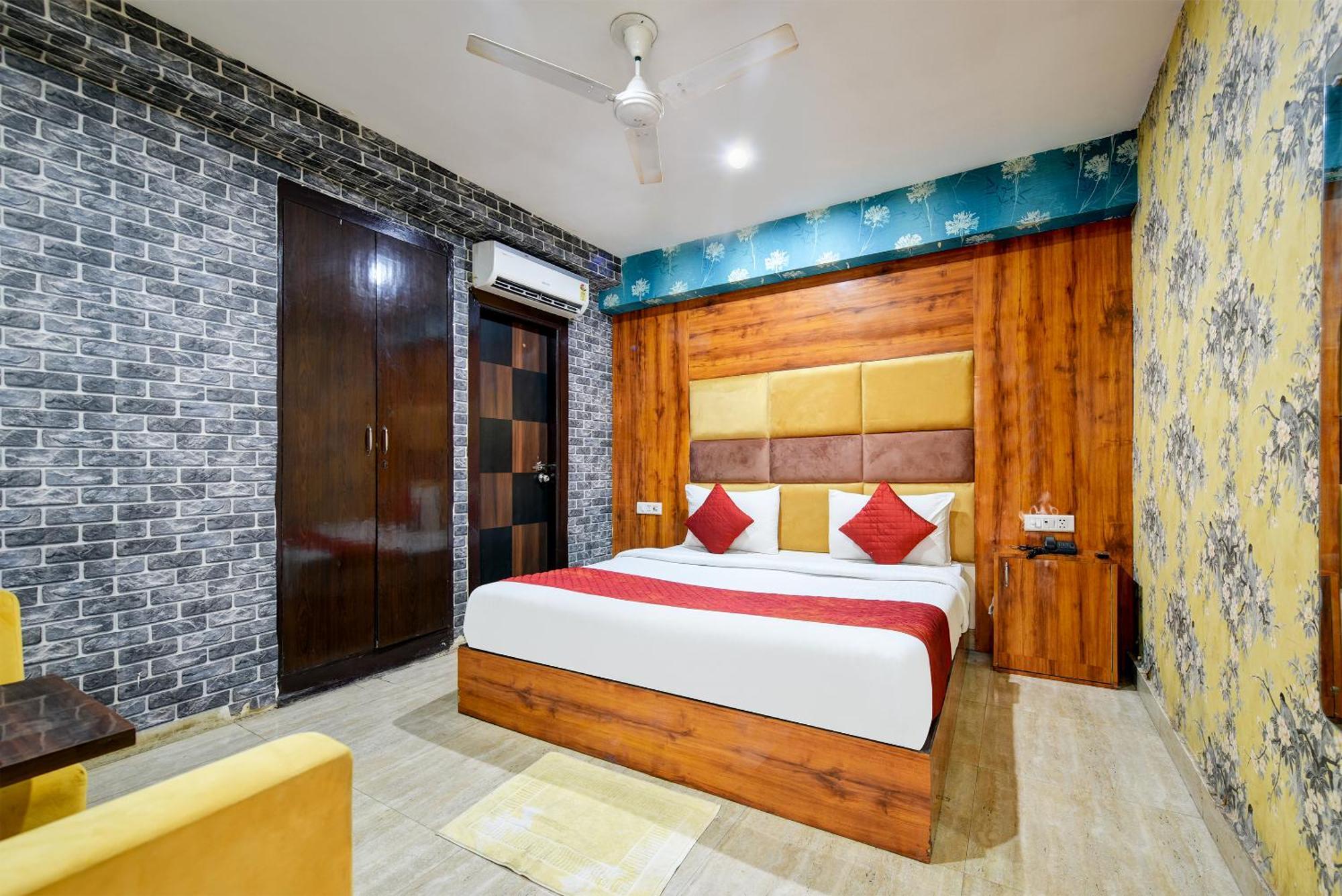 Hotel Square Plaza At Airport New Delhi Exteriör bild