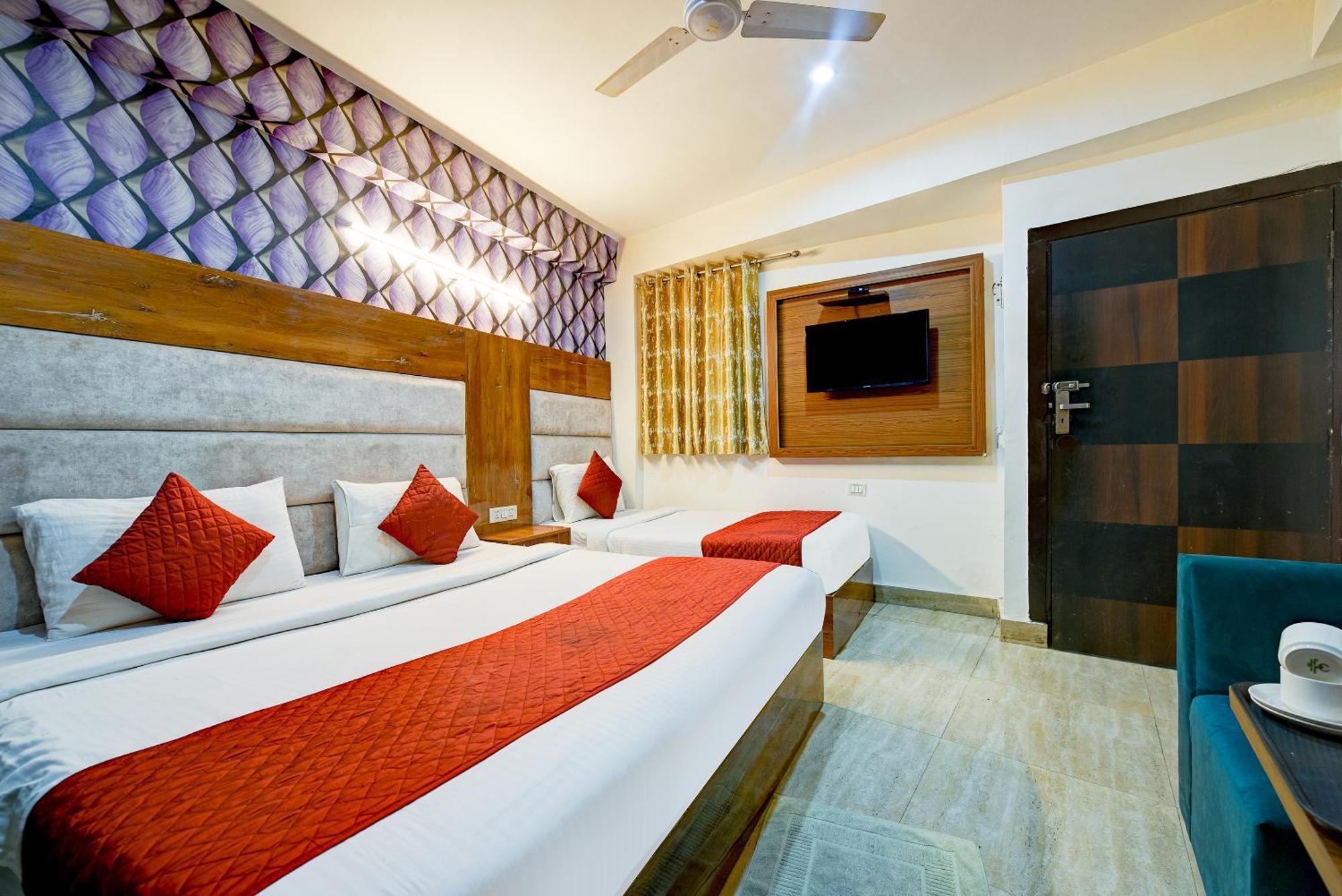 Hotel Square Plaza At Airport New Delhi Exteriör bild