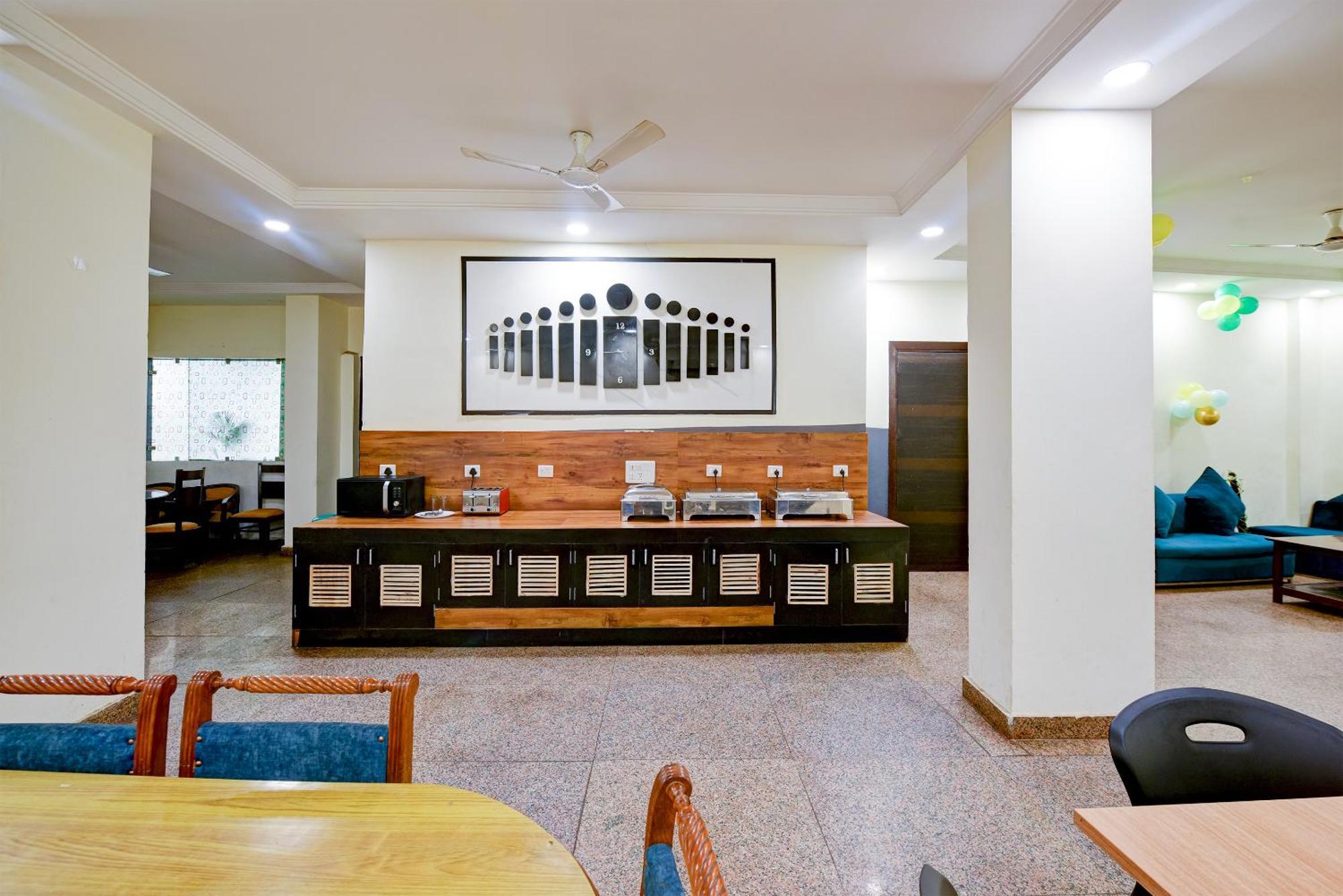 Hotel Square Plaza At Airport New Delhi Exteriör bild